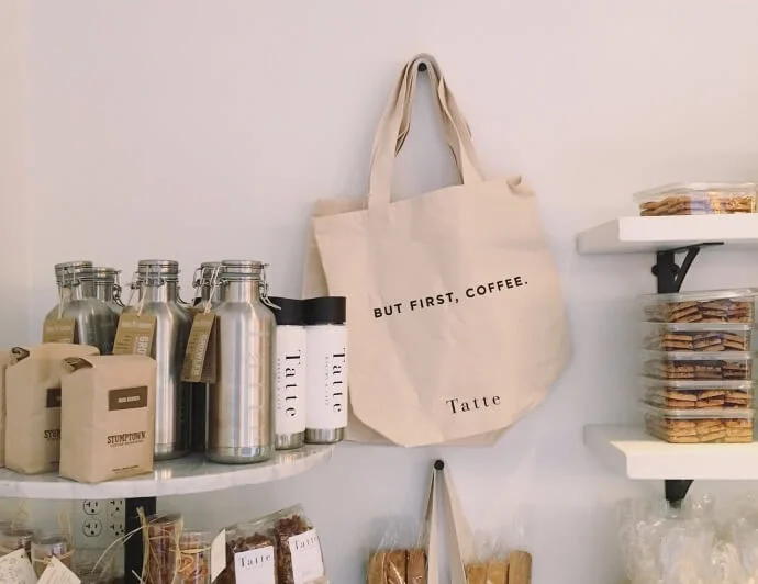 günstige personalisierte Einkaufstaschen mit Buchstaben